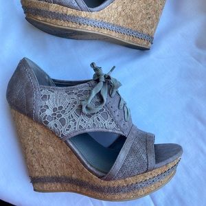 Grey Wedges - 9.5